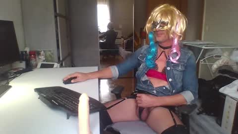 newcumer online show from 01-08-25, 12:15