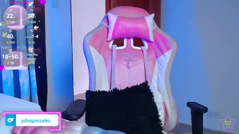 Snapshot of daniela_cute22 chatting on 06-02-26, 09:06 DANIELA online show from 06-02-26, 09:06