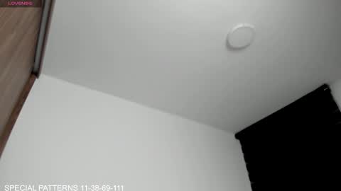  independent model   online show from 02-08-26, 03:43