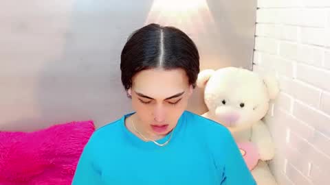 daniela_pink_ online show from 11-25-25, 08:09