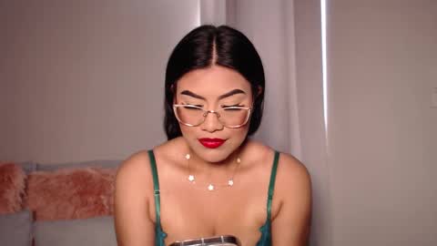 Lucia online show from 11-18-25, 06:34