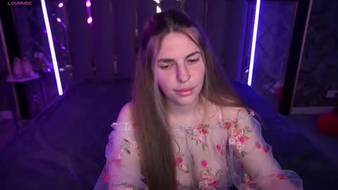 danielareign online show from 03-23-26, 01:59