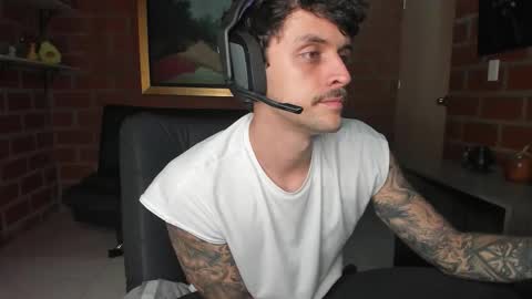 Daniele Bunny online show from 11-21-25, 08:40