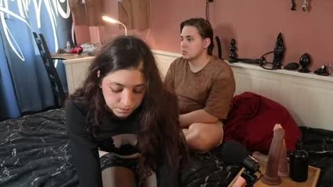 Sonya and  Tom online show from 05-20-26, 02:45