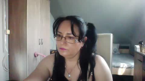 Danielle and Mattew online show from 06-16-26, 07:33