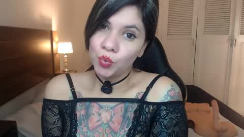 daniellerain online show from 06-05-26, 10:21