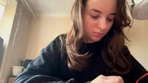 Mia online show from 10-29-25, 06:48