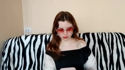 Mia online show from 04-14-26, 11:16