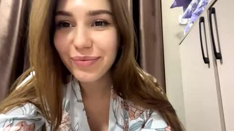 Julia online show from 02-19-26, 03:08