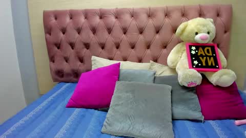 DaniiBelluci  online show from 02-12-25, 03:40