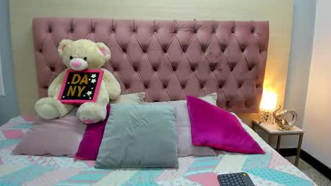 DaniiBelluci  online show from 10-02-25, 03:02