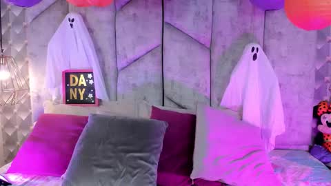 DaniiBelluci  online show from 10-29-25, 03:09