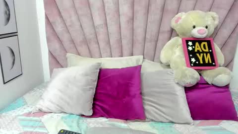 DaniiBelluci  online show from 11-14-25, 04:55