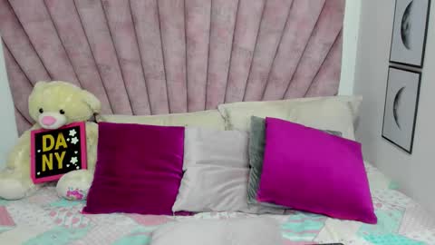 DaniiBelluci  online show from 03-25-26, 03:45