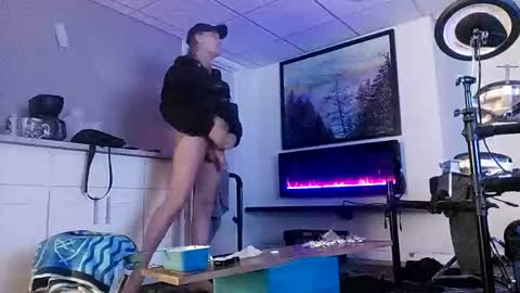 danimal5000 online show from 10-09-25, 04:54