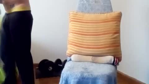 Snapshot of daniroca8 chatting on 11-20-25, 03:56 daniroca8 online show from 11-20-25, 03:56