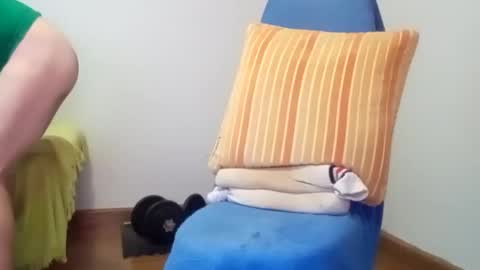 Snapshot of daniroca8 chatting on 12-05-25, 03:30 daniroca8 online show from 12-05-25, 03:30