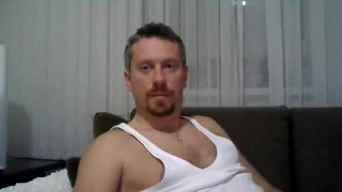 Snapshot of danisami12345 chatting on 02-18-26, 01:23 daniel online show from 02-18-26, 01:23