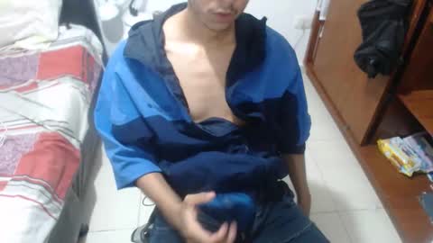 Snapshot of danivoyeur21 chatting on 05-15-26, 11:12 daniel segura online show from 05-15-26, 11:12