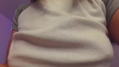 Pau online show from 12-17-24, 04:21