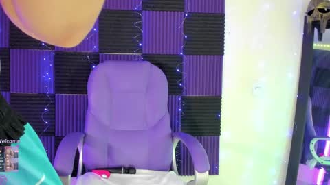 Dannacastle online show from 04-19-26, 06:56