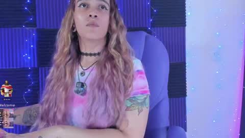 Snapshot of danna__castle chatting on 05-08-26, 05:57 Dannacastle online show from 05-08-26, 05:57