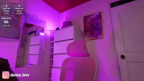 Danna Lovs online show from 07-23-26, 10:46