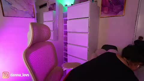 Danna Lovs online show from 07-30-26, 10:58