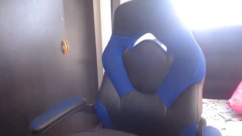 danna martinez33 online show from 04-23-26, 04:09