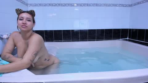  Danna  online show from 02-04-25, 06:17