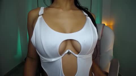 Snapshot of danna_rouse_ chatting on 10-01-25, 09:43 Danna online show from 10-01-25, 09:43
