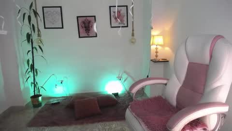 Danna online show from 05-22-26, 11:10