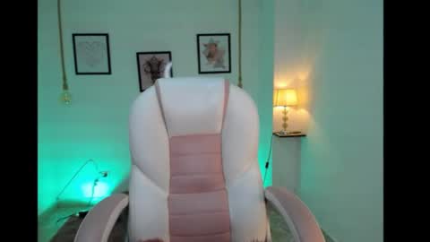 Danna online show from 06-29-26, 11:05