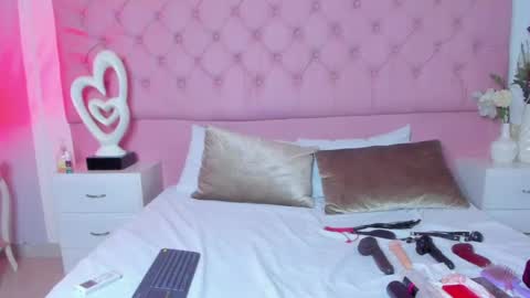 Snapshot of dannaflame_ chatting on 04-29-26, 07:45 Danna online show from 04-29-26, 07:45