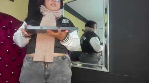 Danna Garza online show from 03-09-25, 05:00