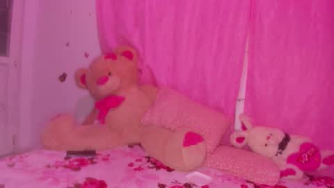 Danna Sofia jeins online show from 11-10-25, 09:08