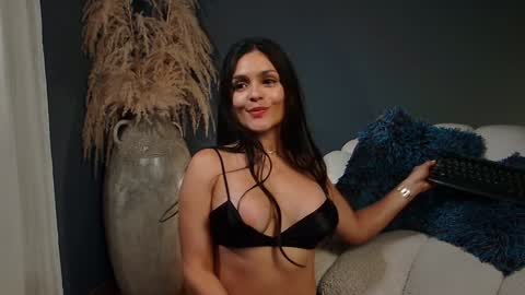 Snapshot of dannalut chatting on 01-19-25, 03:39 Danna online show from 01-19-25, 03:39
