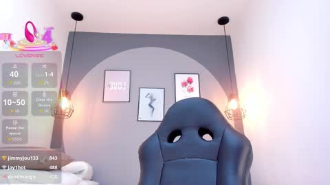 Danna online show from 11-30-25, 01:20