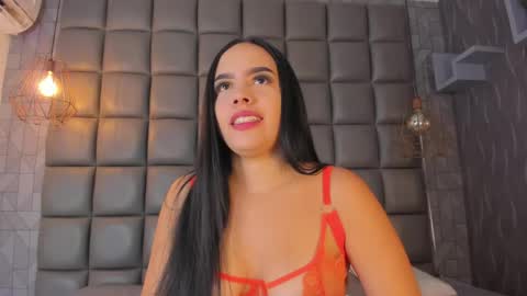 Danna online show from 05-18-26, 12:33