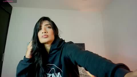 Danna Wells online show from 12-05-25, 02:14