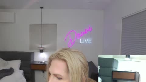 Snapshot of dannidaniels chatting on 01-28-25, 10:56 DANNI DANIELS online show from 01-28-25, 10:56