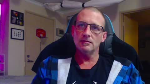 Snapshot of dannozdirekt chatting on 05-05-26, 04:04 dannozdirekt online show from 05-05-26, 04:04