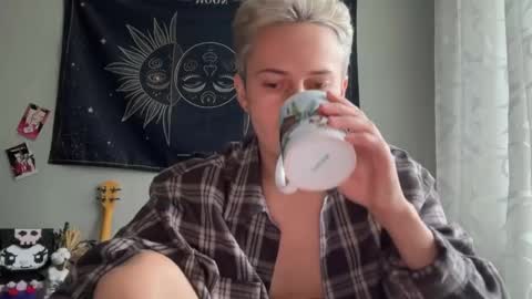 danny online show from 11-03-25, 01:01