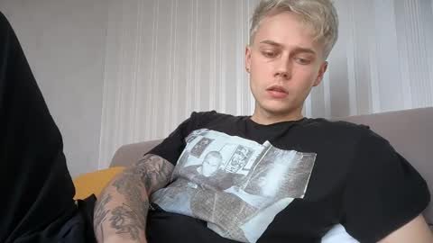 Snapshot of danny_love01 chatting on 05-01-26, 12:10 danny online show from 05-01-26, 12:10
