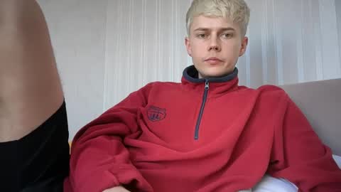 Snapshot of danny_love01 chatting on 05-08-26, 02:33 danny online show from 05-08-26, 02:33