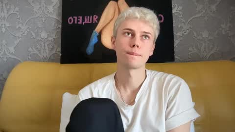 Snapshot of danny_love01 chatting on 05-18-26, 11:16 danny online show from 05-18-26, 11:16