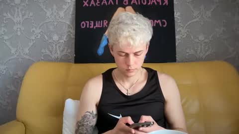Snapshot of danny_love01 chatting on 05-21-26, 11:50 danny online show from 05-21-26, 11:50