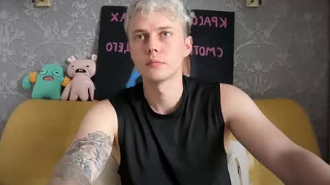 Snapshot of danny_love01 chatting on 06-13-26, 12:25 danny online show from 06-13-26, 12:25