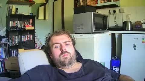 Snapshot of dannyb0y95 chatting on 09-15-25, 01:33 Danny online show from 09-15-25, 01:33