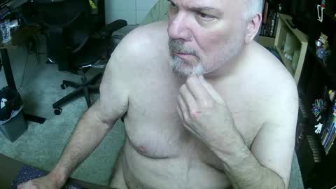 Snapshot of dannybear chatting on 03-27-26, 05:34 Danny bear online show from 03-27-26, 05:34